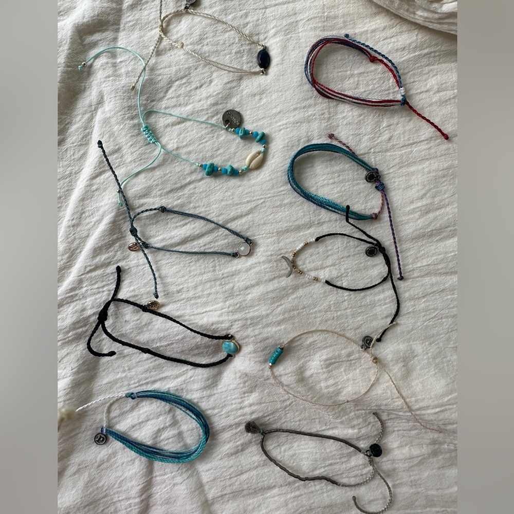 🌞 Lot of 10 PURA VIDA bracelets!🌞